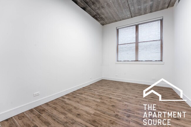 Foto del edificio - 2944 N Halsted St