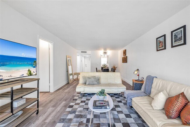 Foto del edificio - 5090 SW 64th Ave