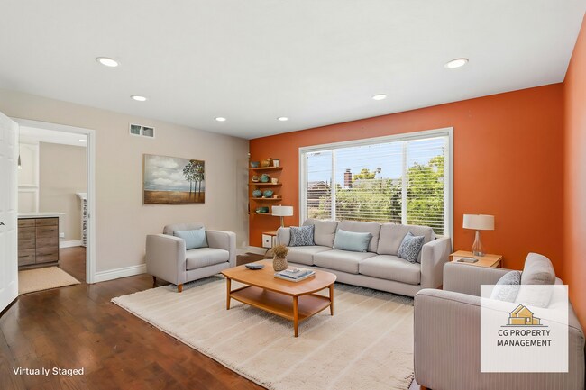 Foto del edificio - Beautifully Updated 5BD Home in Campbell with Remodeled Kitchen