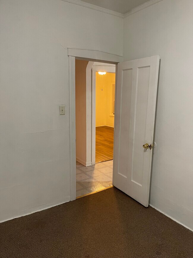 Foto del edificio - 4831 Greenleaf St