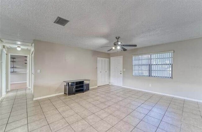 Foto del edificio - 4947 91st Ave N