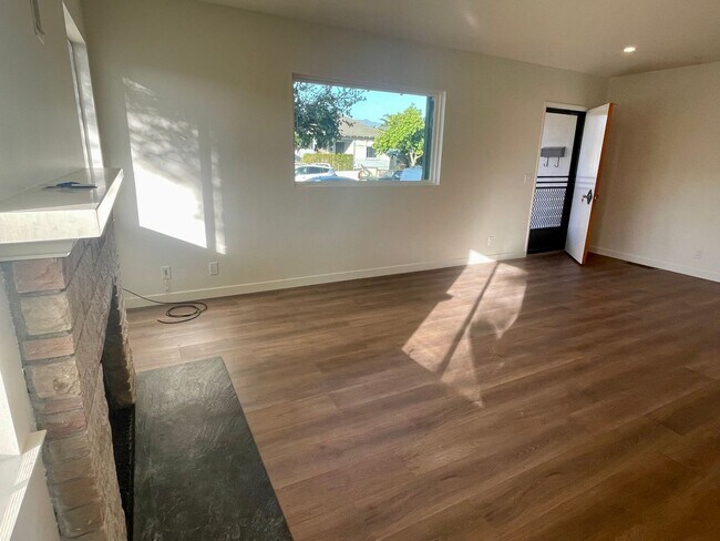 Foto del edificio - 733 Olive St