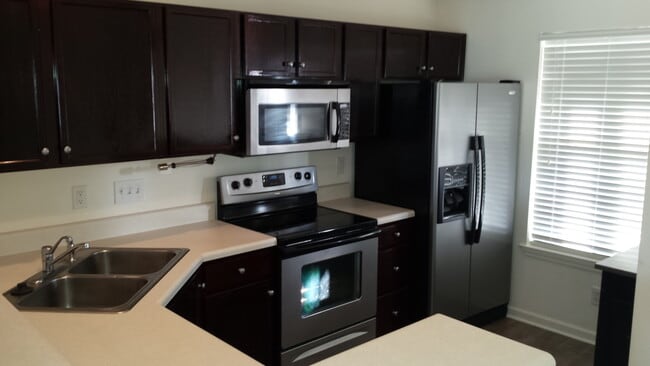 Building Photo - 1024 Oak Blossom Way