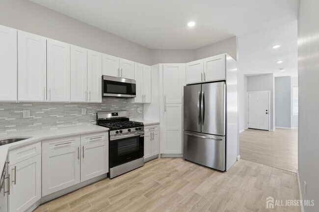 Foto del edificio - 327 S Orange Ave