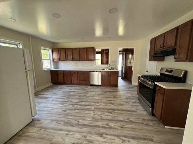Building Photo - 20 McKinley Ter