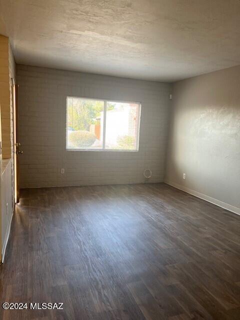 Foto del edificio - 3699 N Mountain Ave