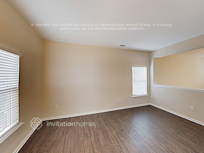 Foto del edificio - 4406 Kiddle Ln