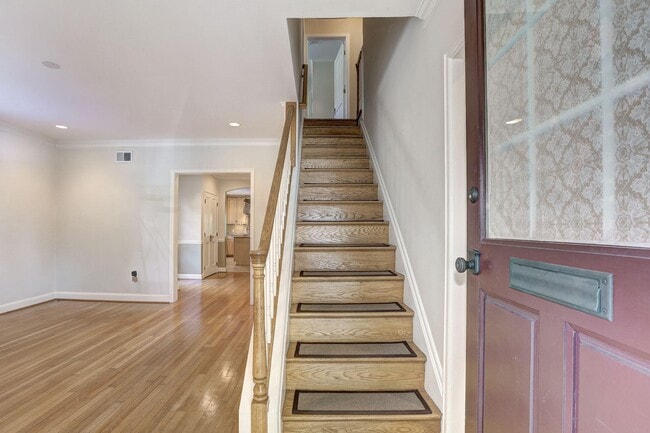 Building Photo - 5119 Manning Dr