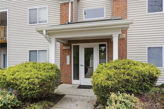 Foto del edificio - 8515 Island Pines Pl