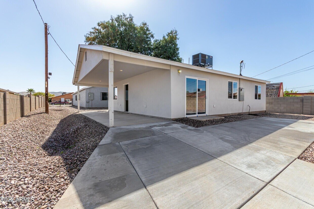 3144 E Chipman Rd, Phoenix, AZ 85040 House for Rent in Phoenix, AZ