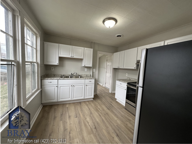 Foto del edificio - Fully Renovated 2 Bedroom Home in the Heart of Kingsport