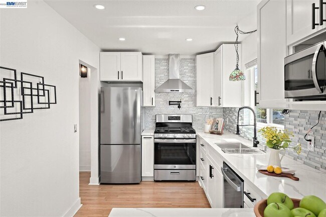 Foto del edificio - 2807 Downer Ave