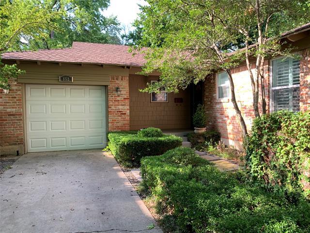 Building Photo - 852 Berkinshire Dr