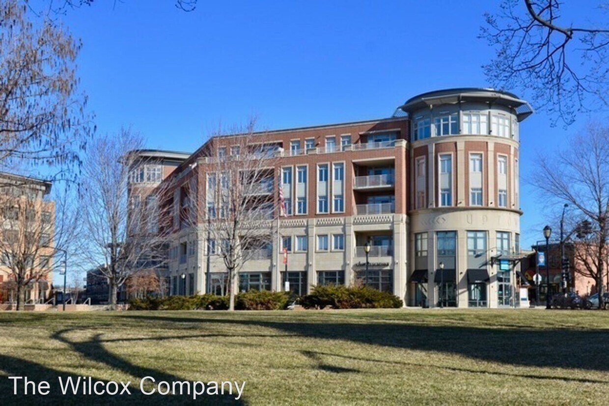 Foto principal - 2 br, 2 bath House - 120 N. Northwest Hwy....