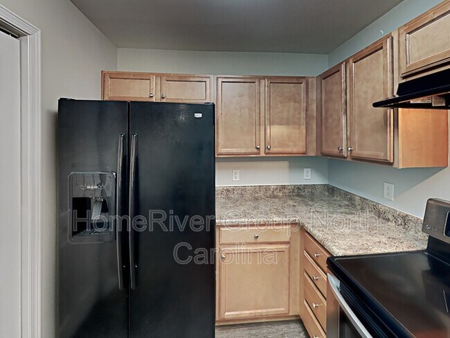Building Photo - 4019 Shallowcreek Ct