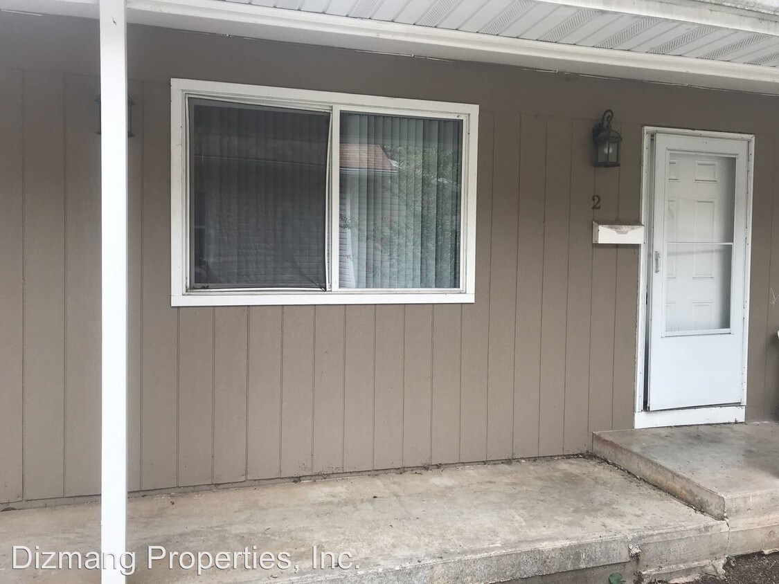 Foto principal - 939 S Douglas Ave