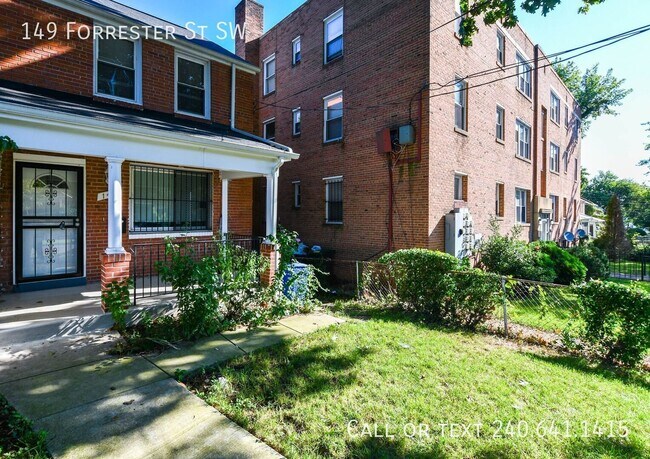 Foto del edificio - 149 Forrester St SW
