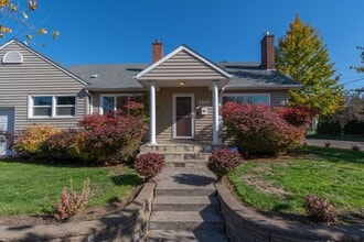 Building Photo - 4336 NE 49th Ave