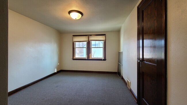 Building Photo - 1040 Oak St
