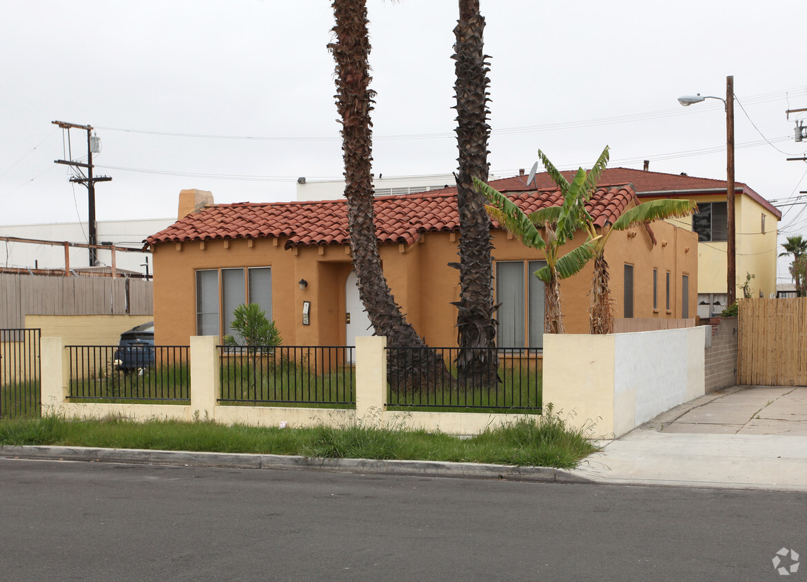 Foto del edificio - 4328-4332 42nd St