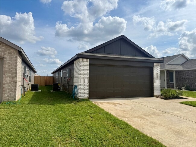 Building Photo - 21606 Cottonwood Mdws Trl