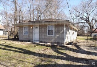 Building Photo - 3027 Seneca St