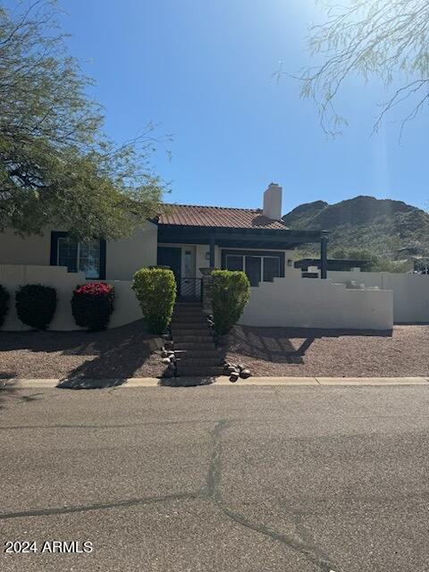Primary Photo - 1427 E Mission Ln