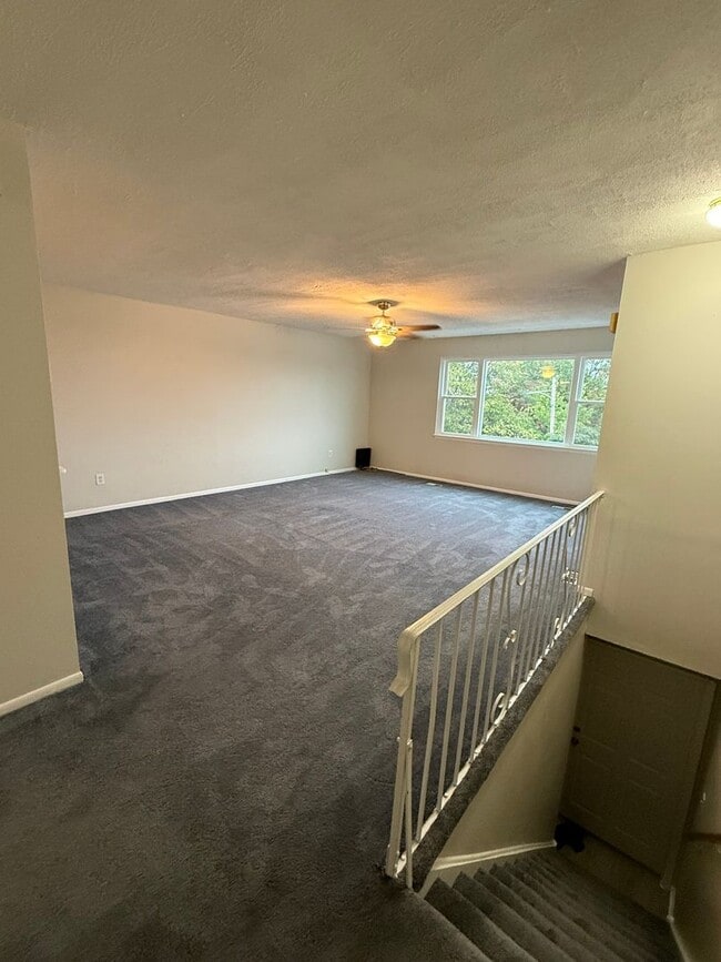 Building Photo - FAIRDALE_3362