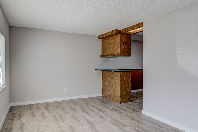 Building Photo - (354) 3937-39 Jane