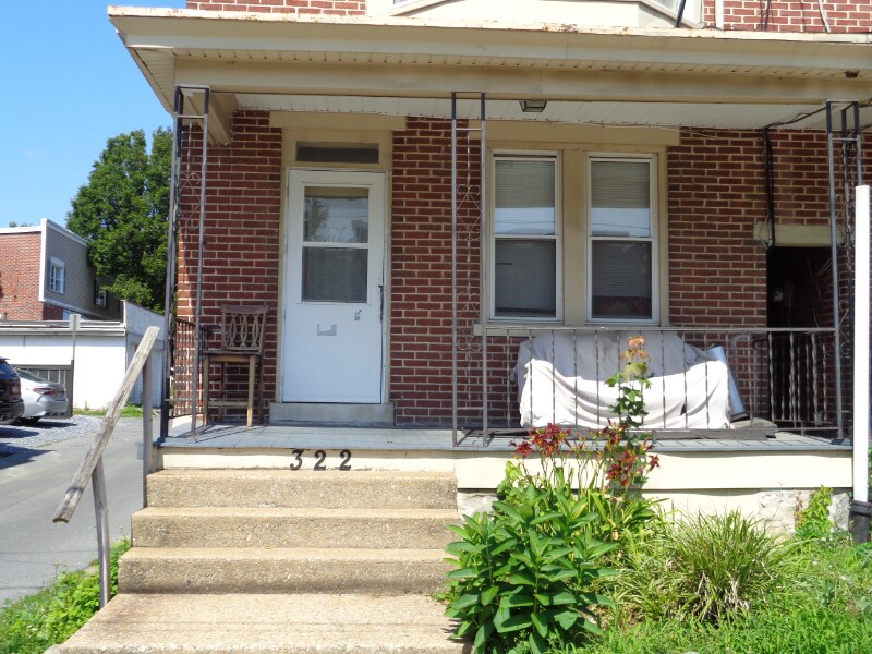 Primary Photo - 322 Ruby St