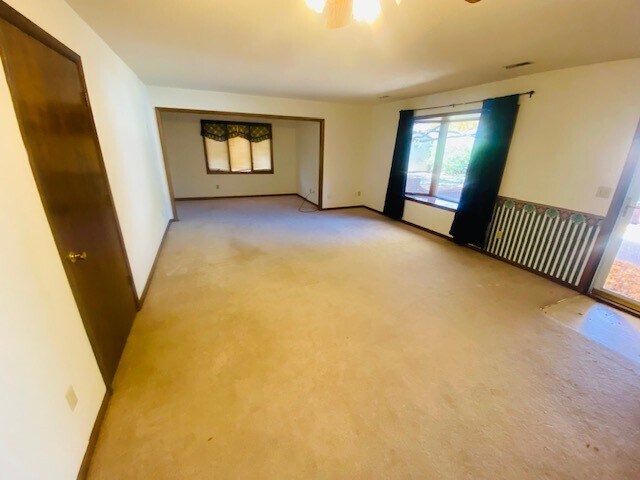 Foto del edificio - 1008 Columbus Ct