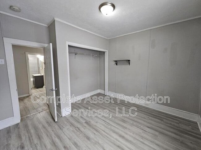 Foto del edificio - 111 Laurel St