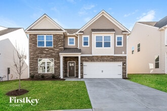 Building Photo - 562 Hillpark Ln