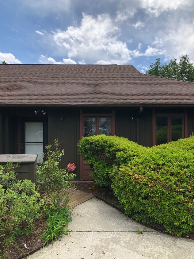 Primary Photo - 30 Watersedge Dr