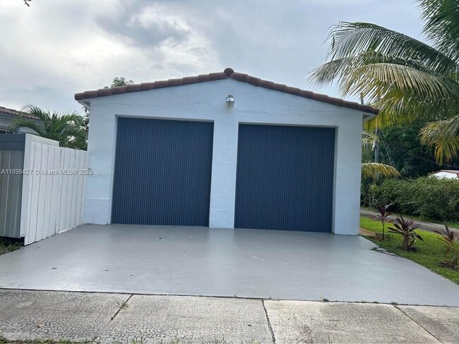 Building Photo - 205 NW 130th St