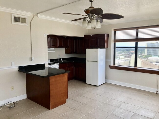 Foto del edificio - 311 W Ashley St