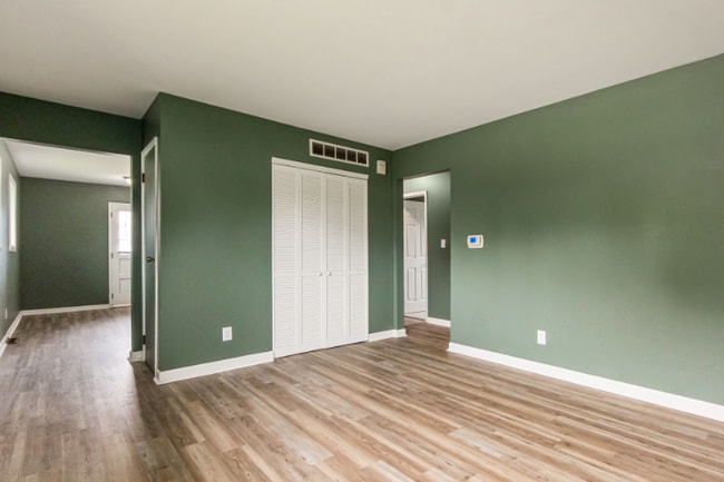 Building Photo - 5068 Tremaine Ct