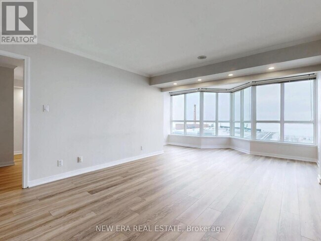 Photo du bâtiment - 228 Queens Quay W