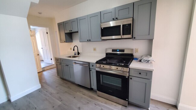 Foto del edificio - Allston 2 bedroom apartment - available NO...