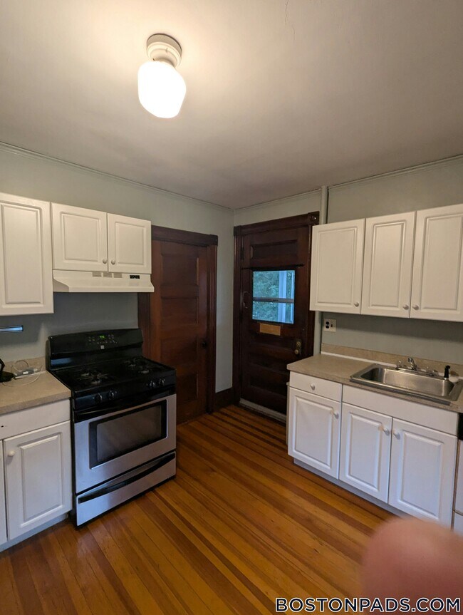 Foto del edificio - 1068 South St