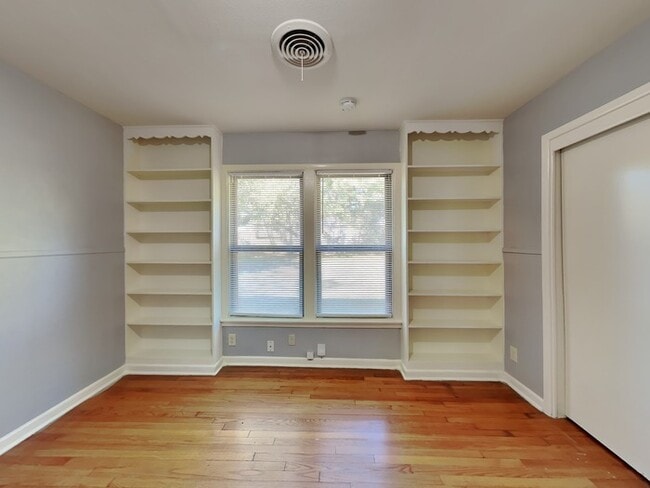 Foto del edificio - 4209 Arden Pl