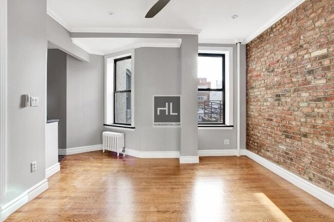 Building Photo - East 13th Street