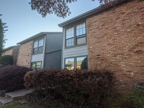 Building Photo - 15151 Berry Trail