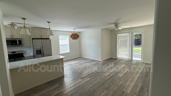 Foto del edificio - 123 Woodduck Dr