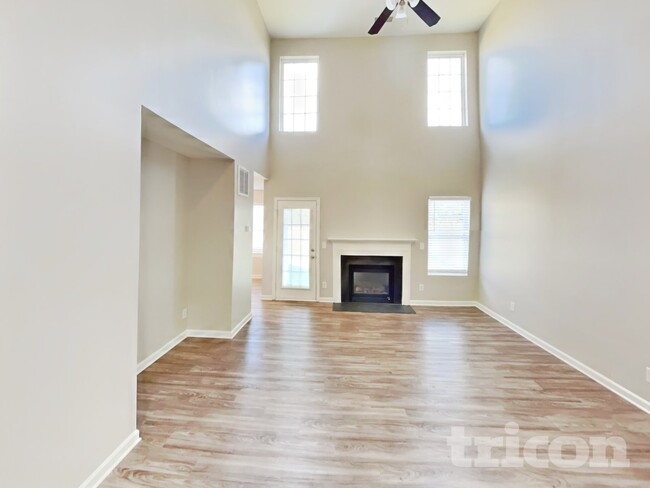 Building Photo - 693 Winners Point