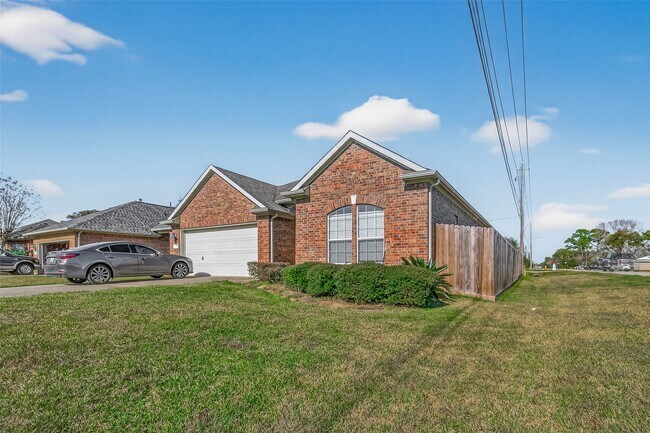 Foto del edificio - 71 N Forrest Ave