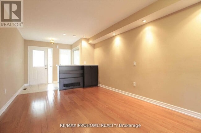 Building Photo - 73 Briarcrest Dr