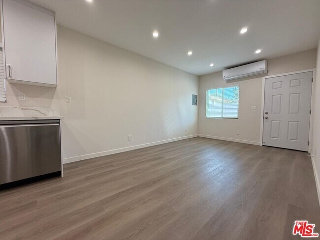 Foto del edificio - 14827 Lemay St