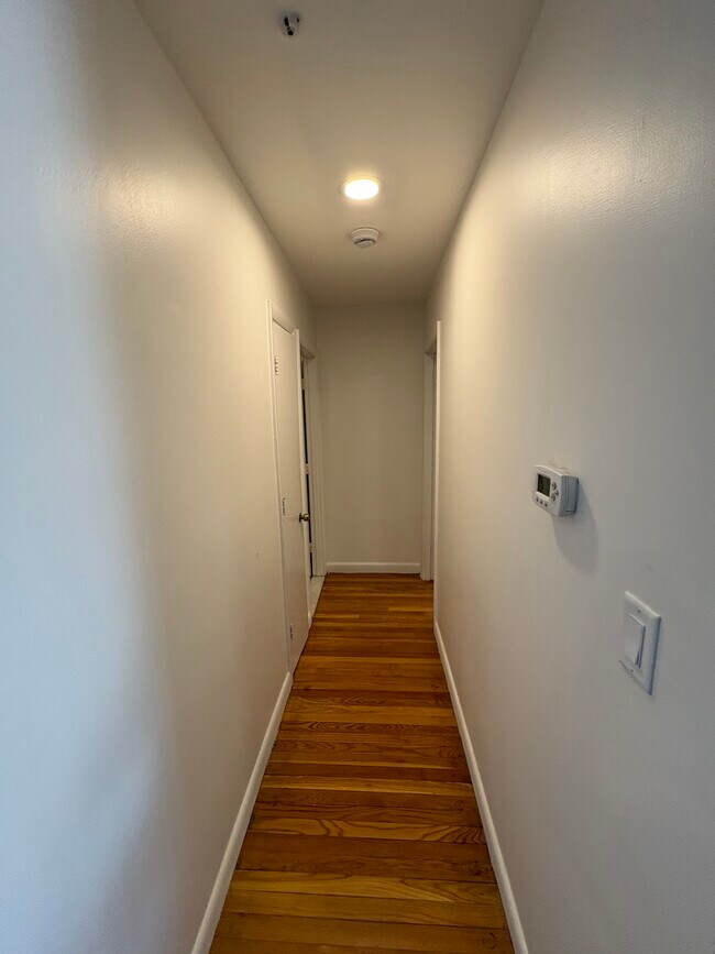 Building Photo - 6 Gilson Rd