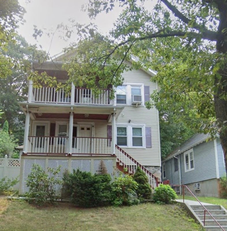 Building Photo - 595 Fellsway W